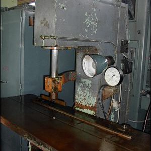 Alternative view of Presse / Raeummaschine  Unbekannt