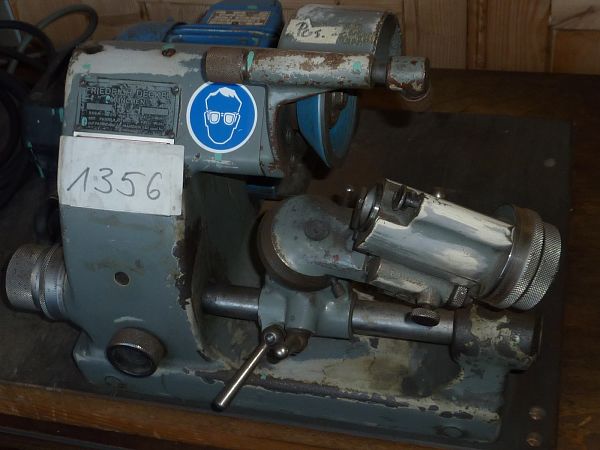 Alternative view of SON  DECKEL