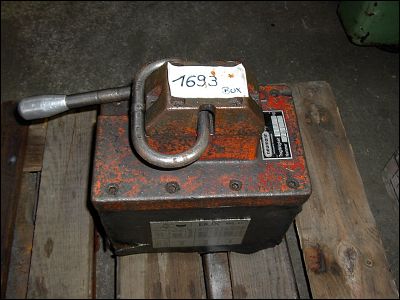 Alternative view of 800 kg  BUX