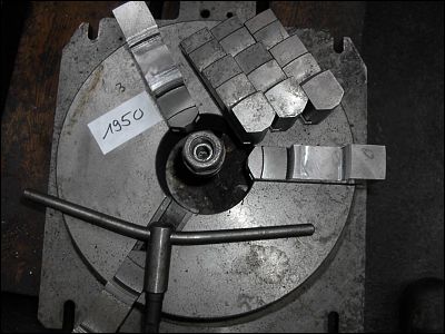 3-Backenfutter +Aufspannplatte  UNBEKANNT