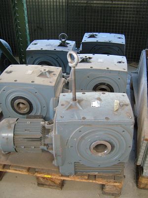 SK 90 L // SK 42125 A-90 L/4 Getriebebau NORD