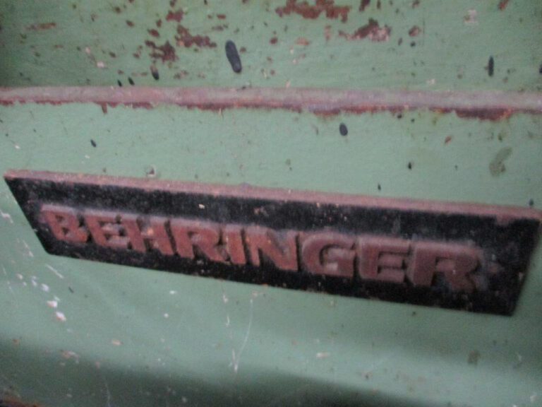 Super 215 PU 2  BEHRINGER 1981