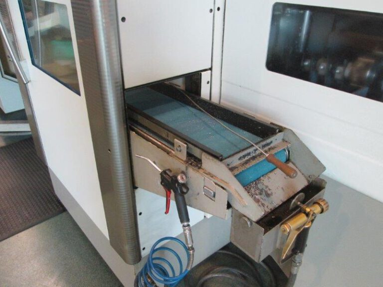 DMC 60 S  DECKEL MAHO 2002