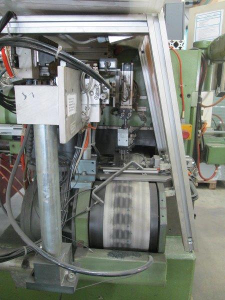 Alternative view of Isolde  LINEAR ABRASIVE 1990