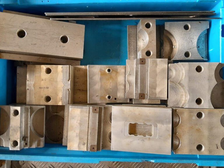 RW / NC  - 160  HOFMANN 2001