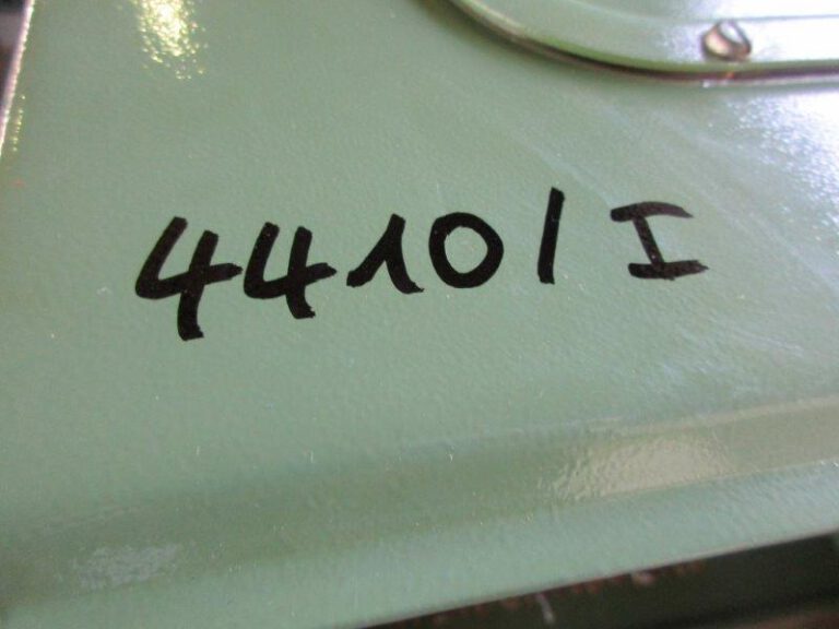 3UI132 B  MICHAEL RIEDEL