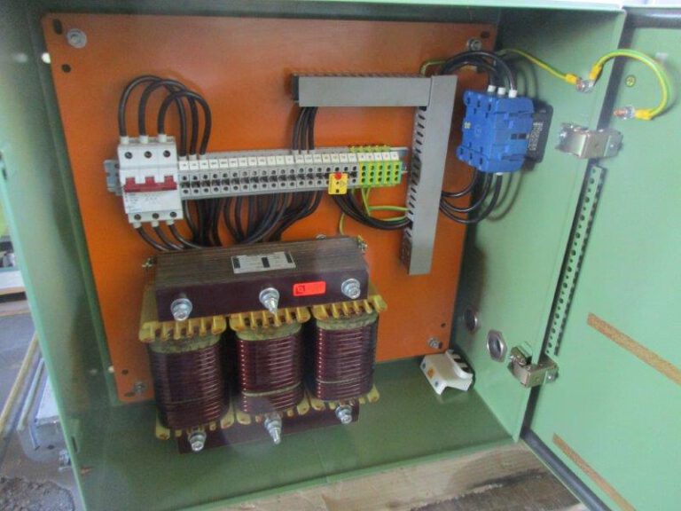 3UI132 B  MICHAEL RIEDEL