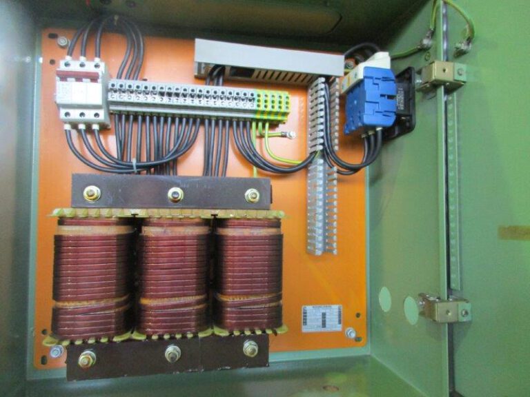 3UI132 B  MICHAEL RIEDEL