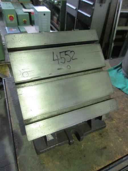 schwenkbar UNBEKANNT