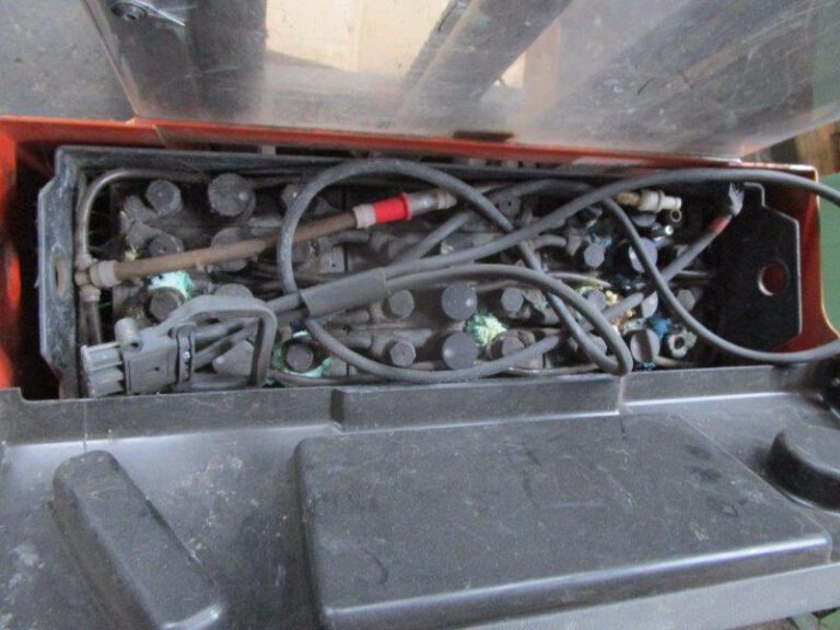 7 SM 10 / 24 V  TOYOTA 2003