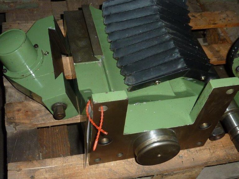 UWF 700  HERMLE 1986