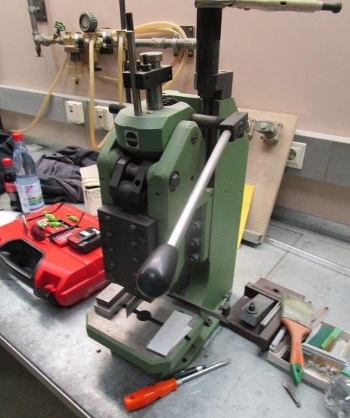 19 - 183 - 87  SCHMIDT 1987