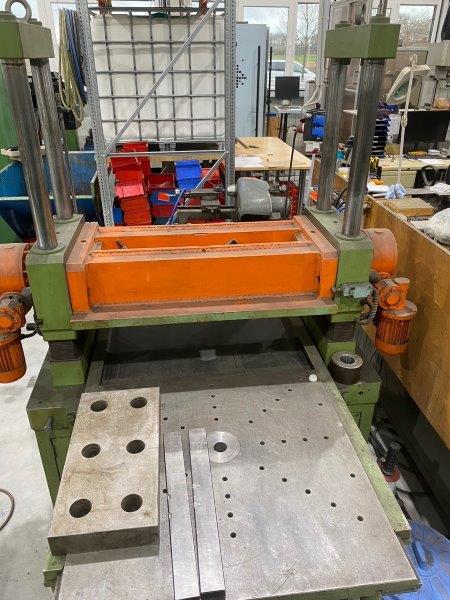 Alternative view of MILLUTENSIL