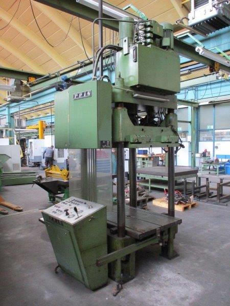 TUS 90 OK 40 REIS 1974