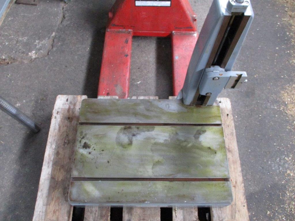 - TAYLOR-HOBSON 19xx