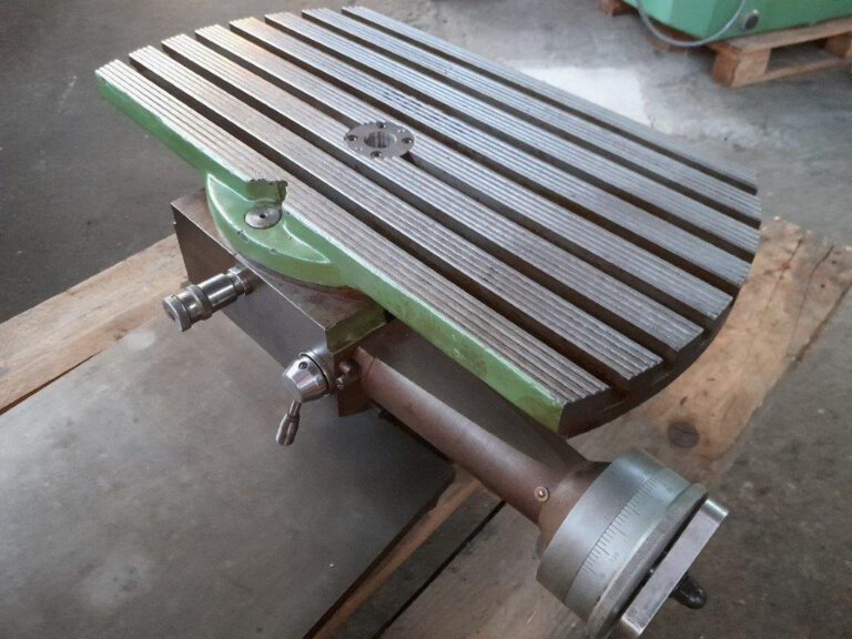 Universaltisch  MAHO 19xx