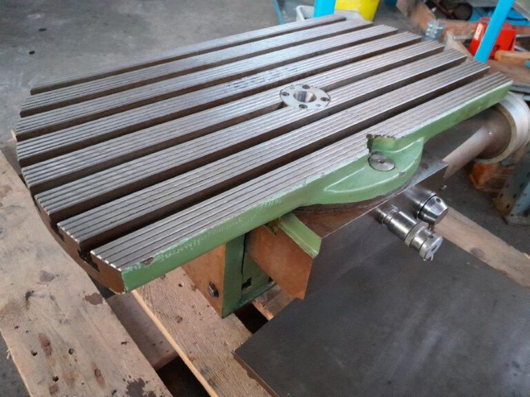 Universaltisch  MAHO 19xx