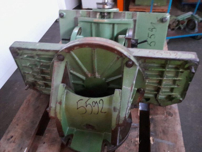 Universaltisch  MAHO