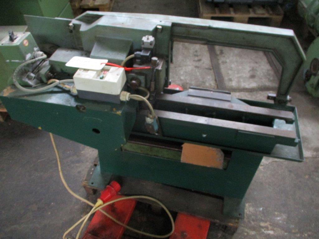 Alternative view of unvollstaendig  KLAEGER ( vermutlich )