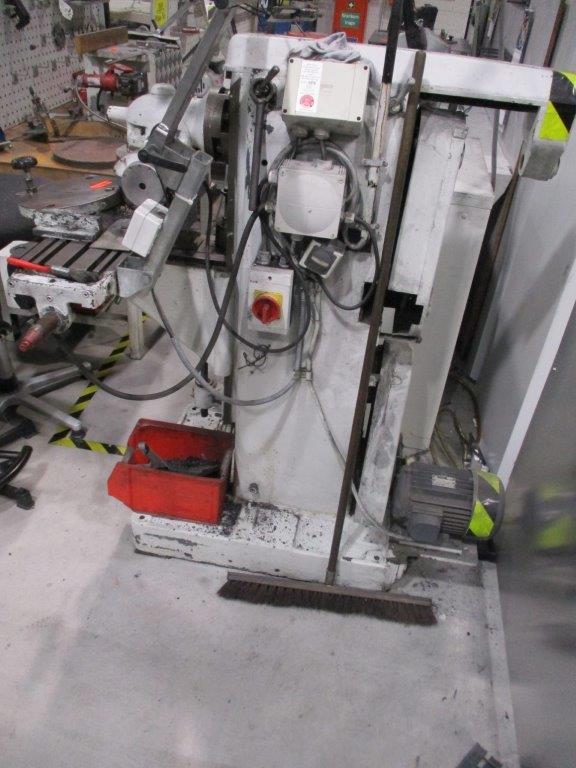 Alternative view of Universal  DETOMBAY unbekannt