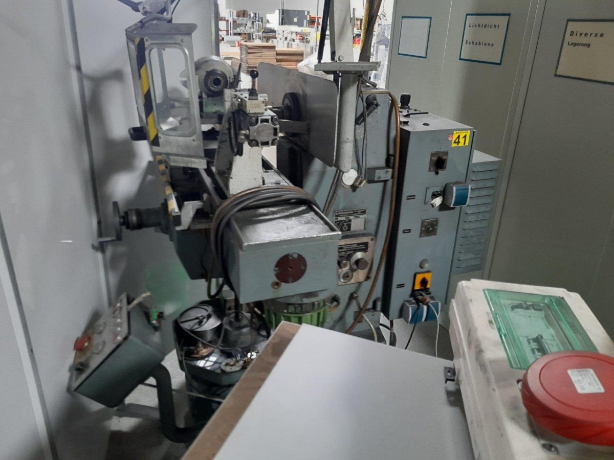 Alternative view of UF 6  KUNZMANN 1977