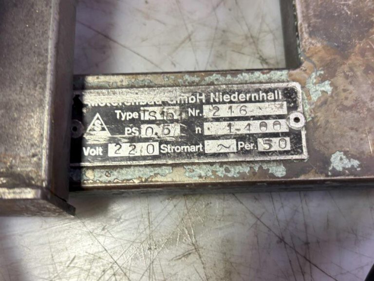 -  UNBEKANNT UNBEKANNT