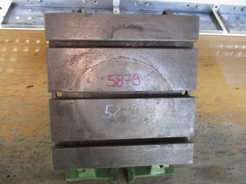 schwenkbar  UNBEKANNT