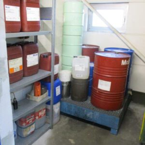 Oel Lager Magazin mit Regal  UNBEKANNT