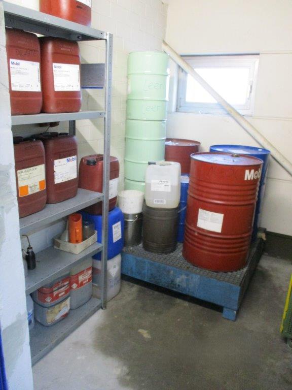 Oel Lager Magazin mit Regal  UNBEKANNT