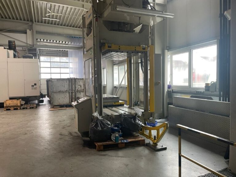 TUS 130-200  REIS 2002