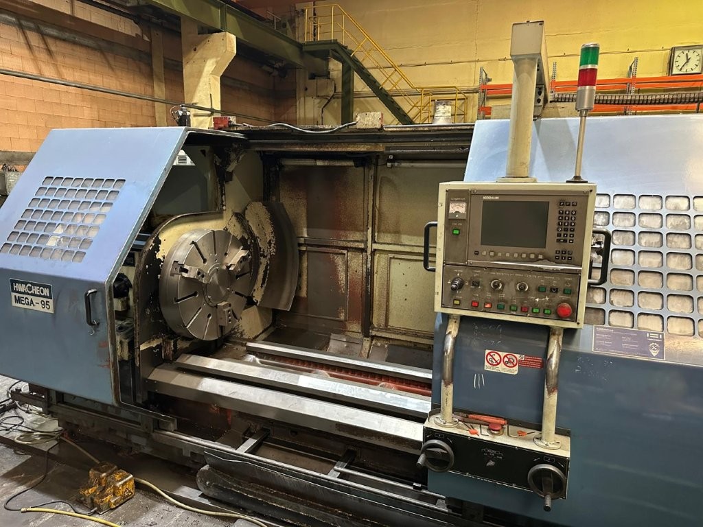 Alternative view of MEGA - 95 x 3000  HWACHEON 1999