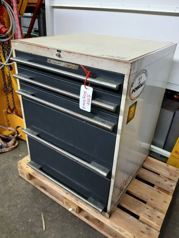 5 Schubladen Vollauszug UNBEKANNT